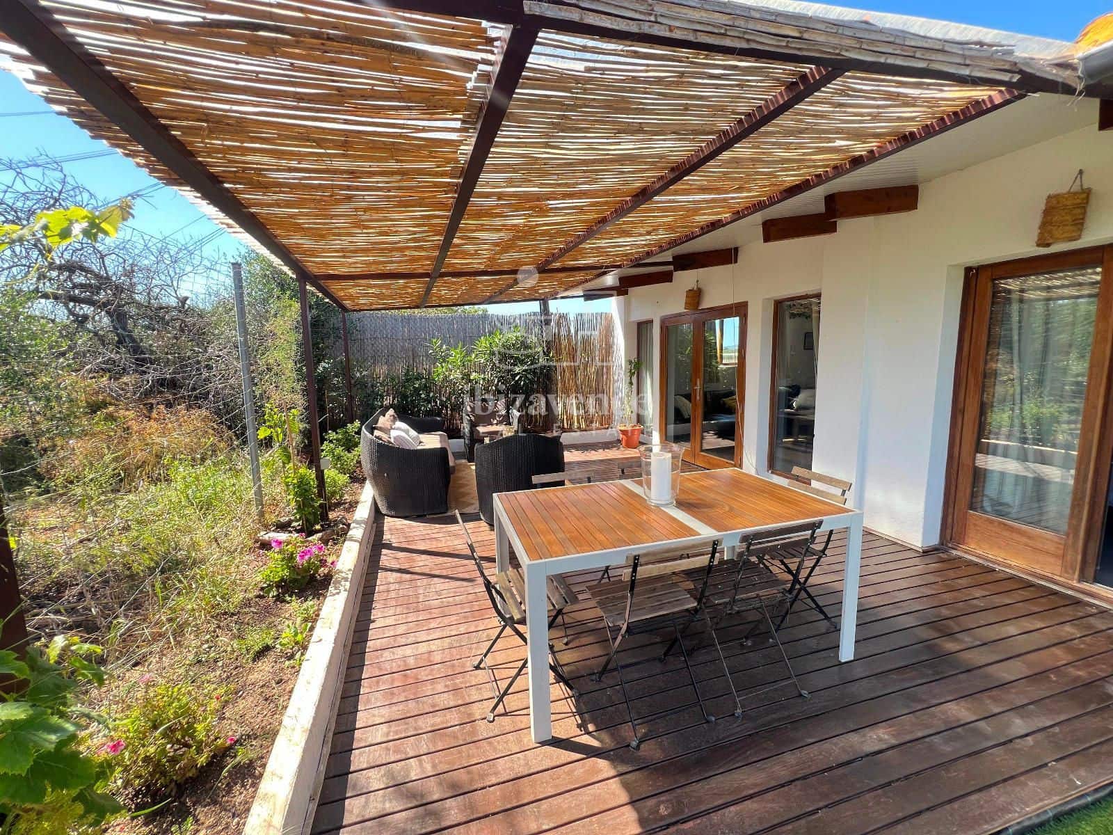 2 soveværelse Villa til leje i Santa Eulalia / Santa Eularia - € 3.800 (Ref: 9041558)