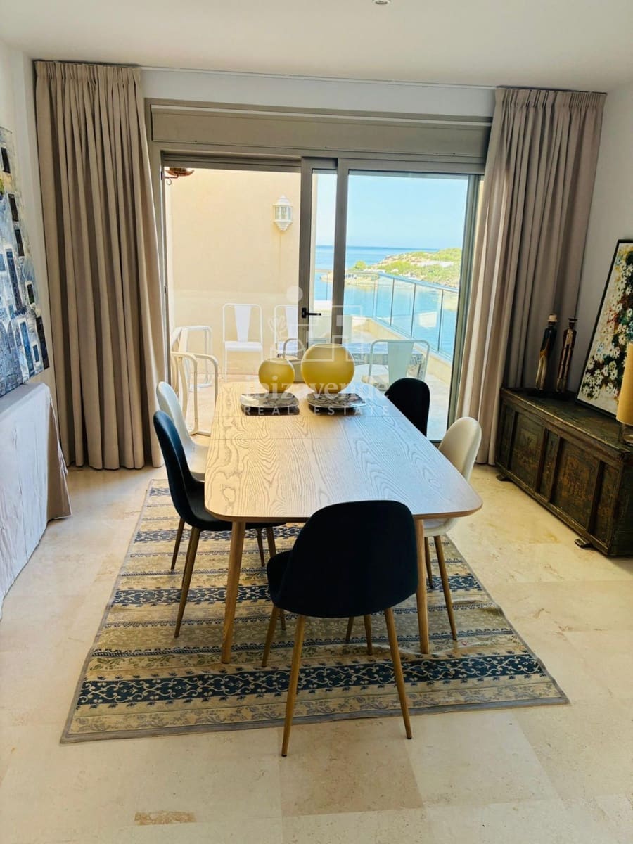 3 soverom Leilighet til leie i Cala Gracio med svømmebasseng garasje - € 2 500 (Ref: 9041561)