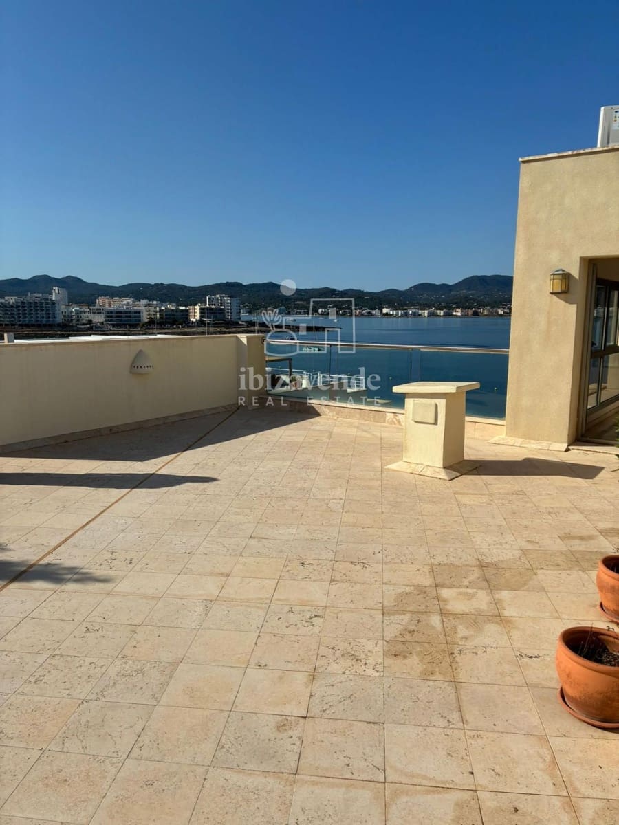 3 soverom Leilighet til leie i Cala Gracio med svømmebasseng garasje - € 2 500 (Ref: 9041561)