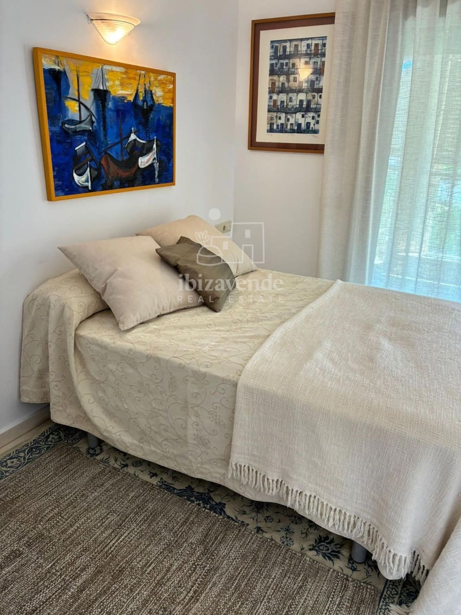 3 soverom Leilighet til leie i Cala Gracio med svømmebasseng garasje - € 2 500 (Ref: 9041561)