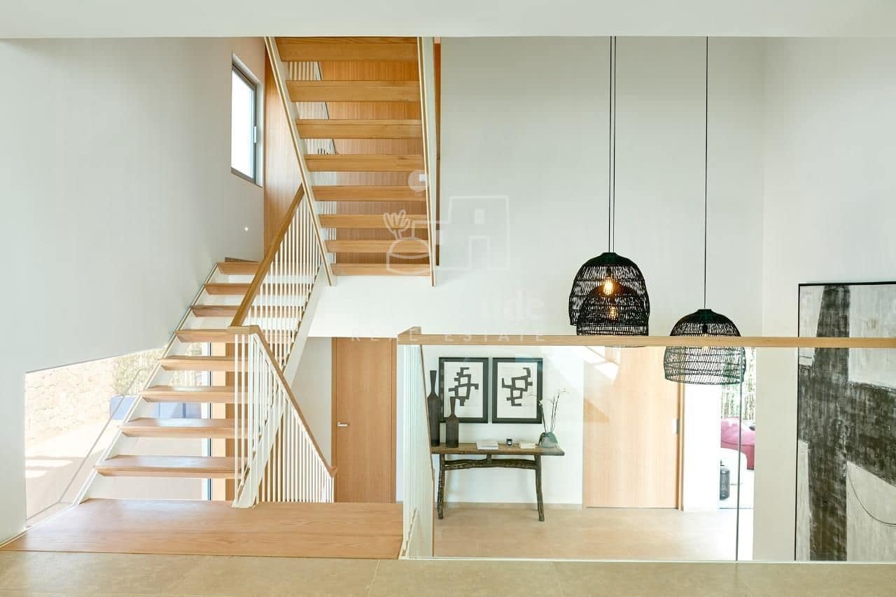 5 slaapkamer Villa te koop in Cala Conta met zwembad garage - € 2.700.000 (Ref: 9041732)