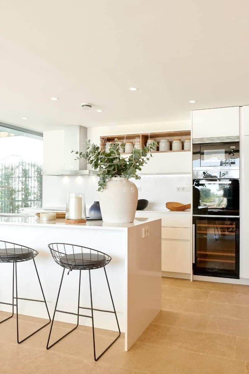 5 slaapkamer Villa te koop in Cala Conta met zwembad garage - € 2.700.000 (Ref: 9041732)