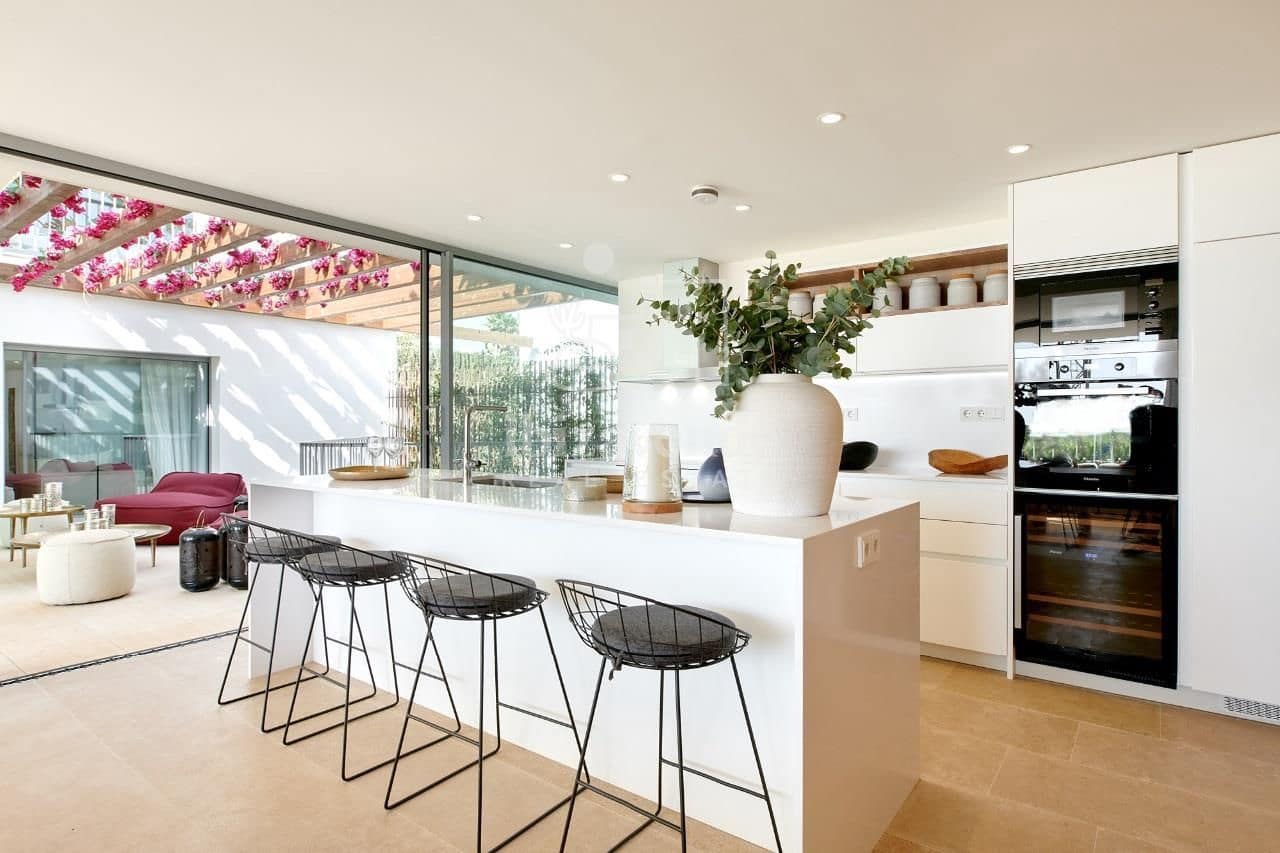 5 slaapkamer Villa te koop in Cala Conta met zwembad garage - € 2.700.000 (Ref: 9041732)