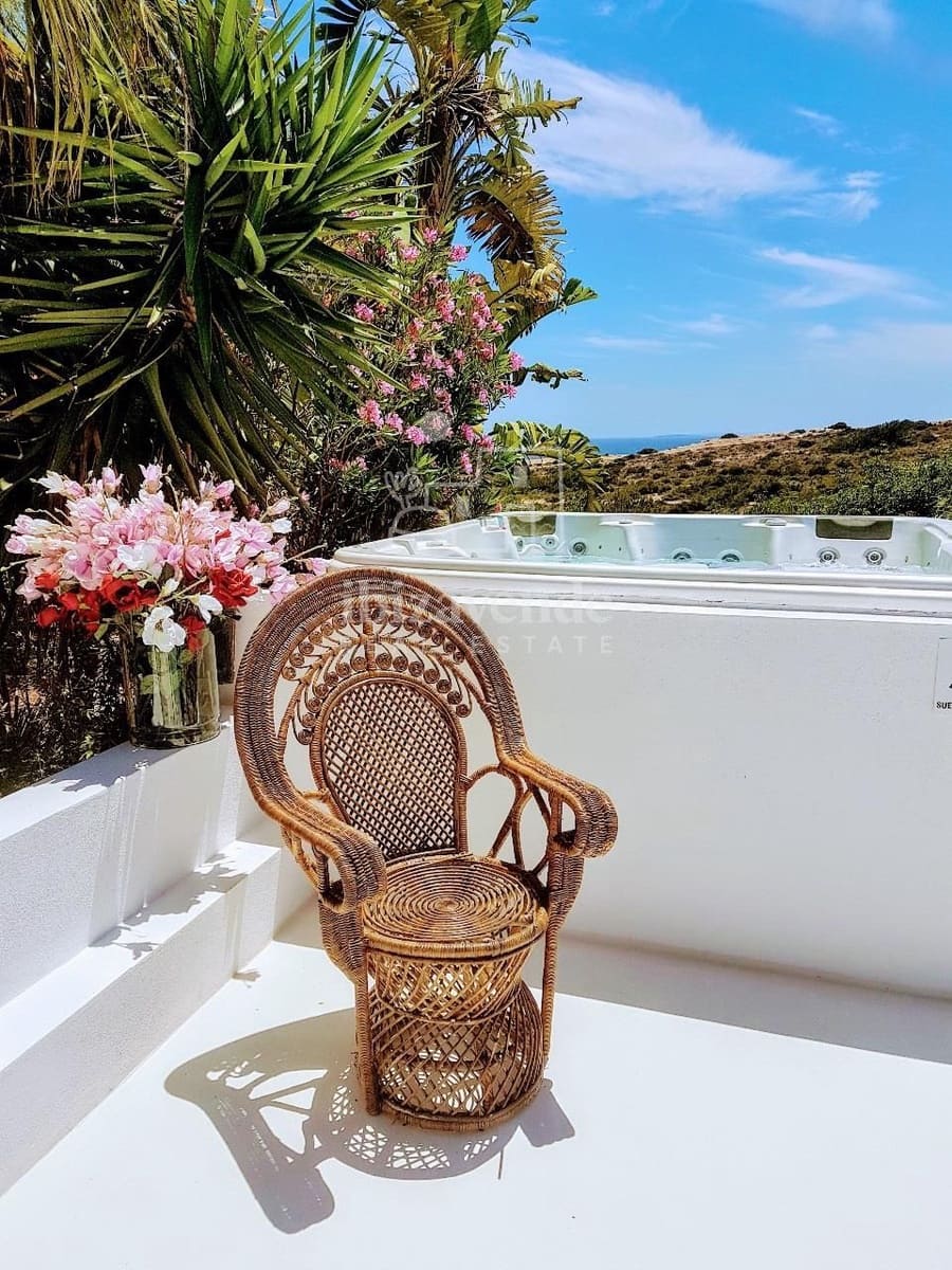 14 soverom Villa til salgs i Nuestra Senora de Jesus med svømmebasseng garasje - € 5 250 000 (Ref: 9041734)