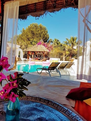 14 soverom Villa til salgs i Nuestra Señora de Jesus, Santa Eulalia / Santa Eularia med svømmebasseng garasje - € 5 250 000 (Ref: 9041734)