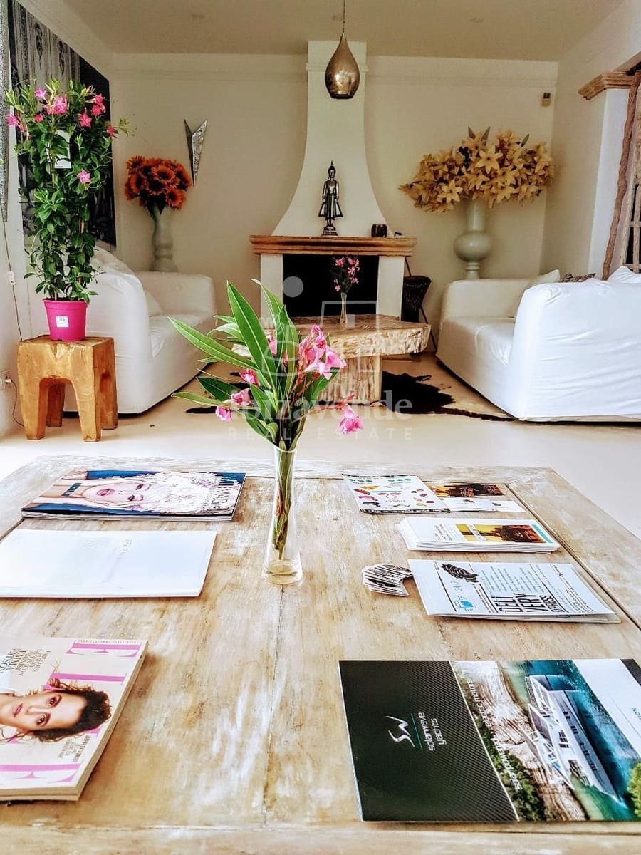 14 soverom Villa til salgs i Nuestra Senora de Jesus med svømmebasseng garasje - € 5 250 000 (Ref: 9041734)