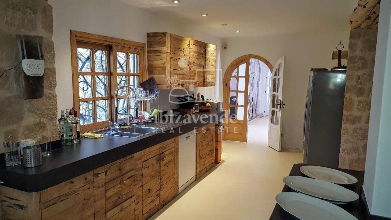 14 soverom Villa til salgs i Nuestra Senora de Jesus med svømmebasseng garasje - € 5 250 000 (Ref: 9041734)