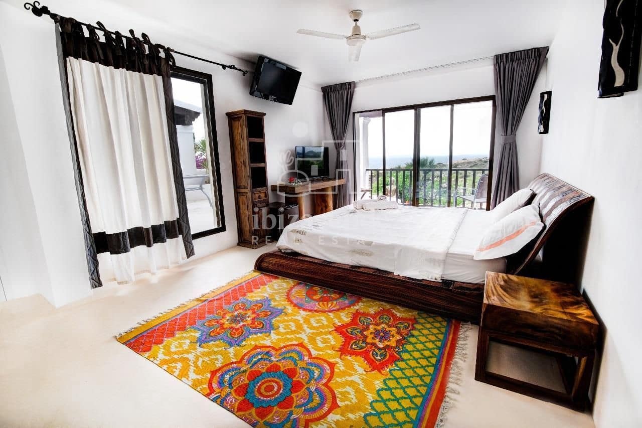 14 soverom Villa til salgs i Nuestra Senora de Jesus med svømmebasseng garasje - € 5 250 000 (Ref: 9041734)