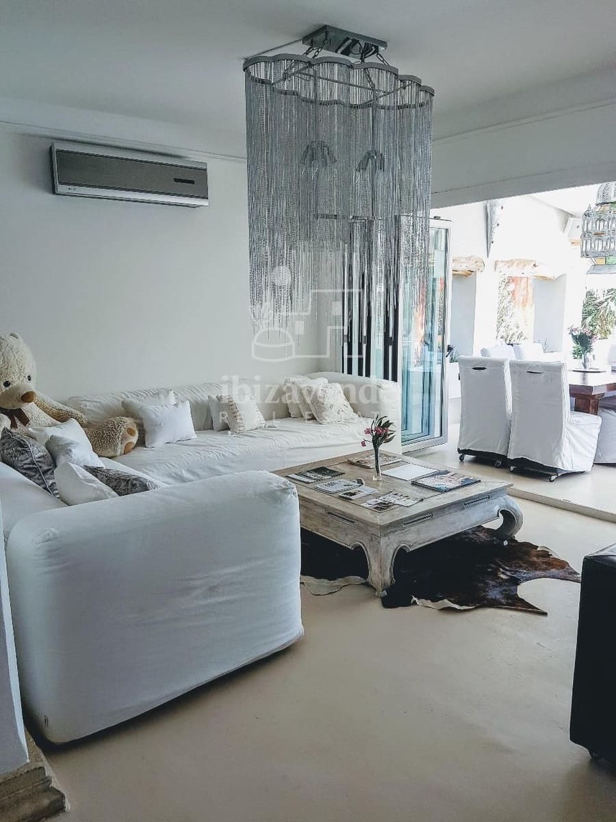 14 soverom Villa til salgs i Nuestra Senora de Jesus med svømmebasseng garasje - € 5 250 000 (Ref: 9041734)