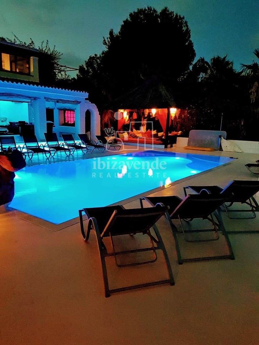 14 soverom Villa til salgs i Nuestra Senora de Jesus med svømmebasseng garasje - € 5 250 000 (Ref: 9041734)