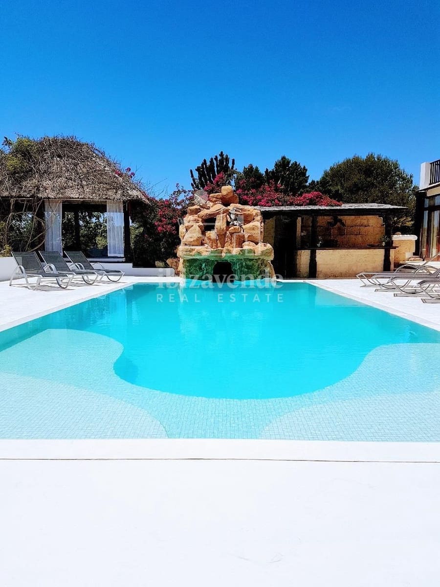 14 soverom Villa til salgs i Nuestra Senora de Jesus med svømmebasseng garasje - € 5 250 000 (Ref: 9041734)