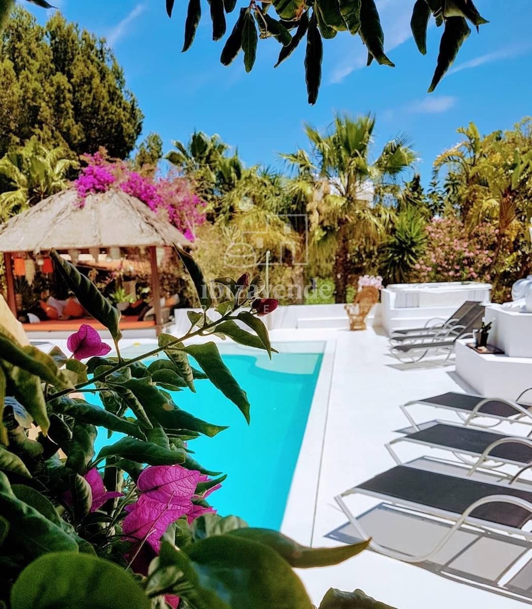 14 soverom Villa til salgs i Nuestra Senora de Jesus med svømmebasseng garasje - € 5 250 000 (Ref: 9041734)