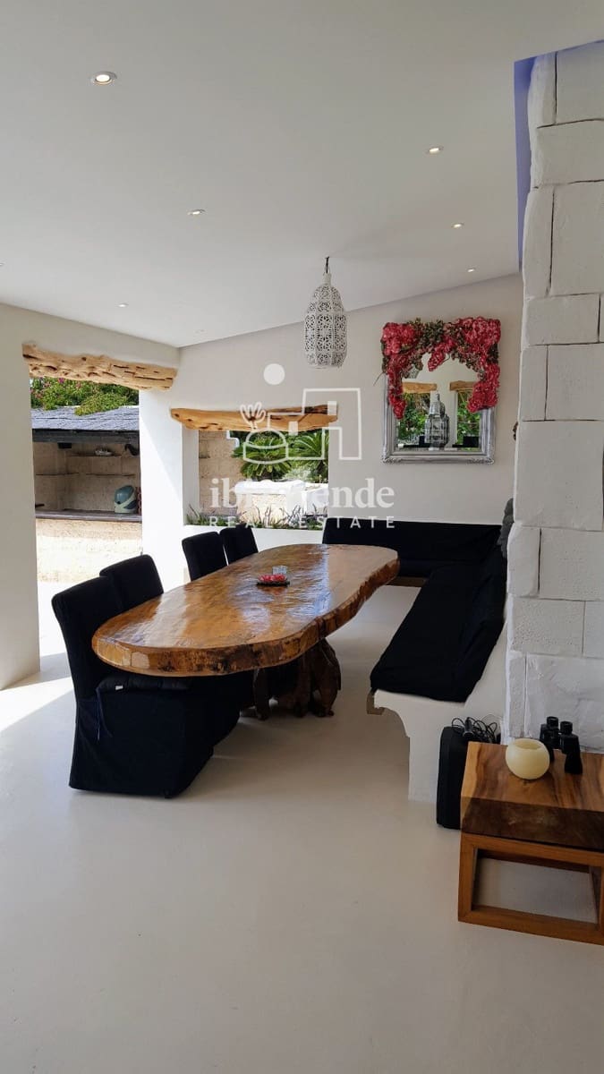 14 soverom Villa til salgs i Nuestra Senora de Jesus med svømmebasseng garasje - € 5 250 000 (Ref: 9041734)