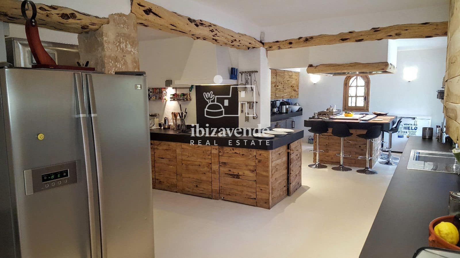 14 soverom Villa til salgs i Nuestra Senora de Jesus med svømmebasseng garasje - € 5 250 000 (Ref: 9041734)