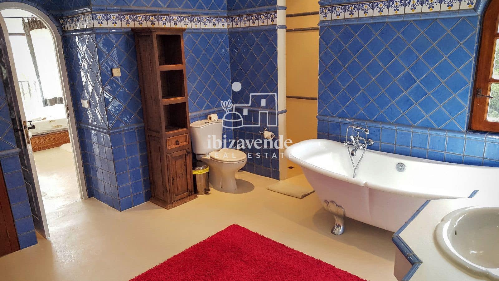 14 soverom Villa til salgs i Nuestra Senora de Jesus med svømmebasseng garasje - € 5 250 000 (Ref: 9041734)