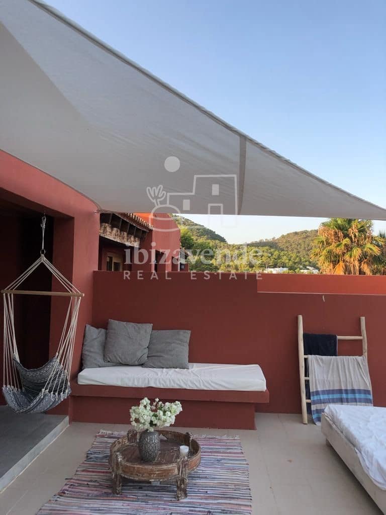 4 bedroom Townhouse for sale in Cala Moli with pool garage - € 1,450,000 (Ref: 9041735)