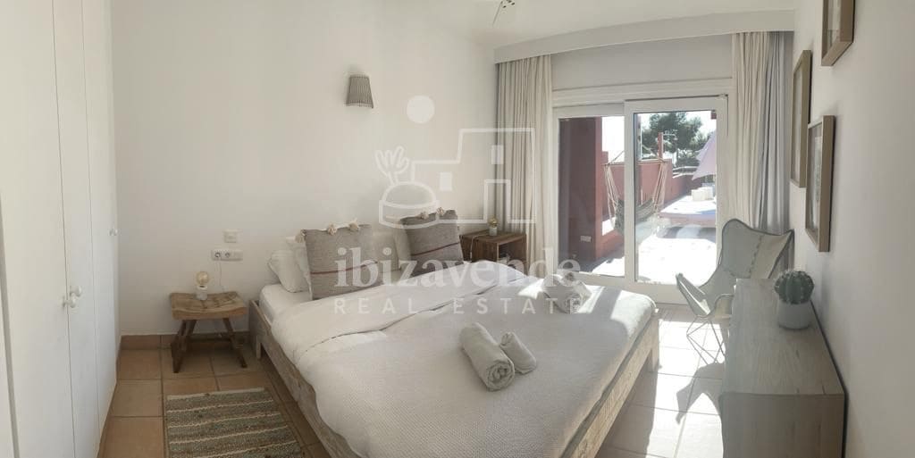 4 bedroom Townhouse for sale in Cala Moli with pool garage - € 1,450,000 (Ref: 9041735)