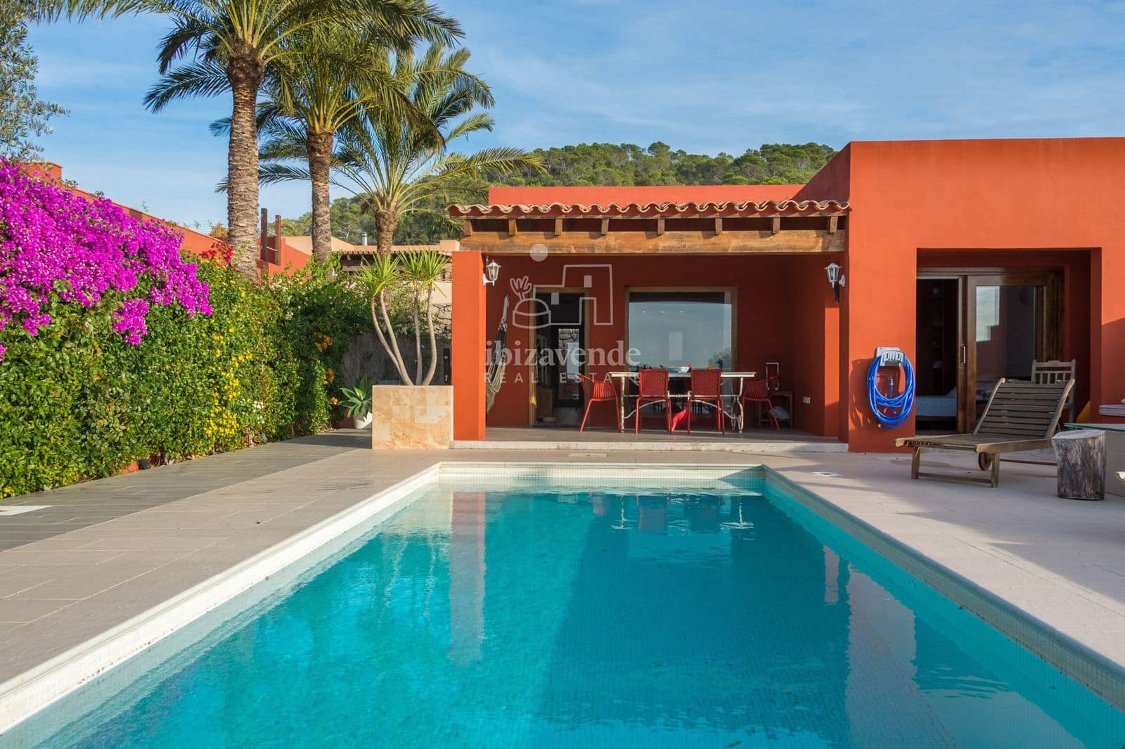 4 bedroom Townhouse for sale in Cala Moli with pool garage - € 1,450,000 (Ref: 9041735)