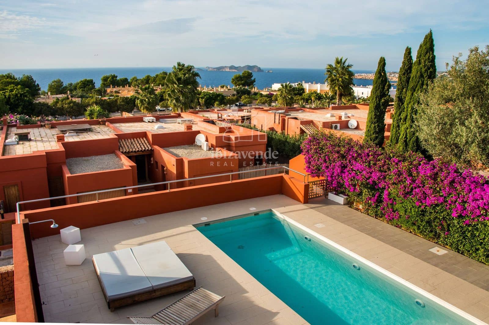 4 bedroom Townhouse for sale in Cala Moli with pool garage - € 1,450,000 (Ref: 9041735)