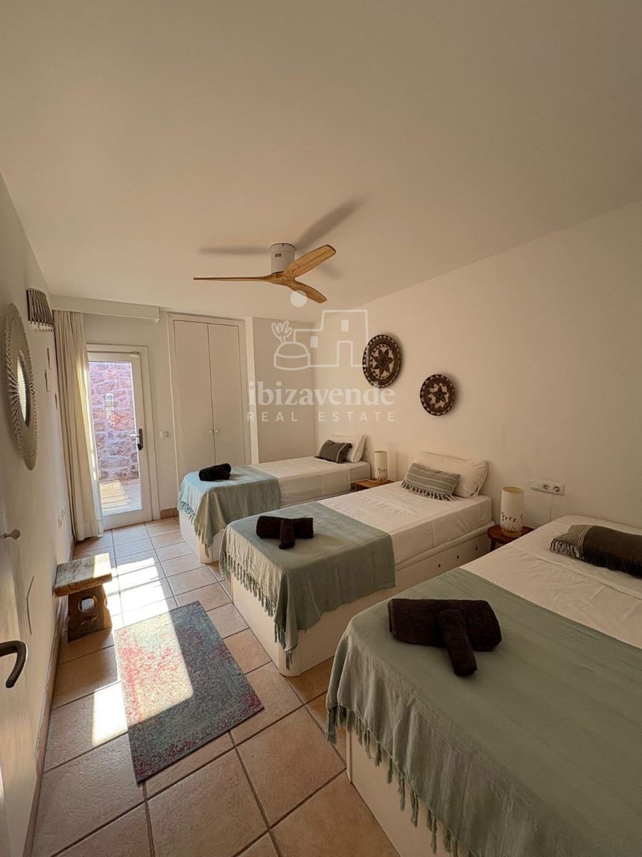 4 bedroom Townhouse for sale in Cala Moli with pool garage - € 1,450,000 (Ref: 9041735)