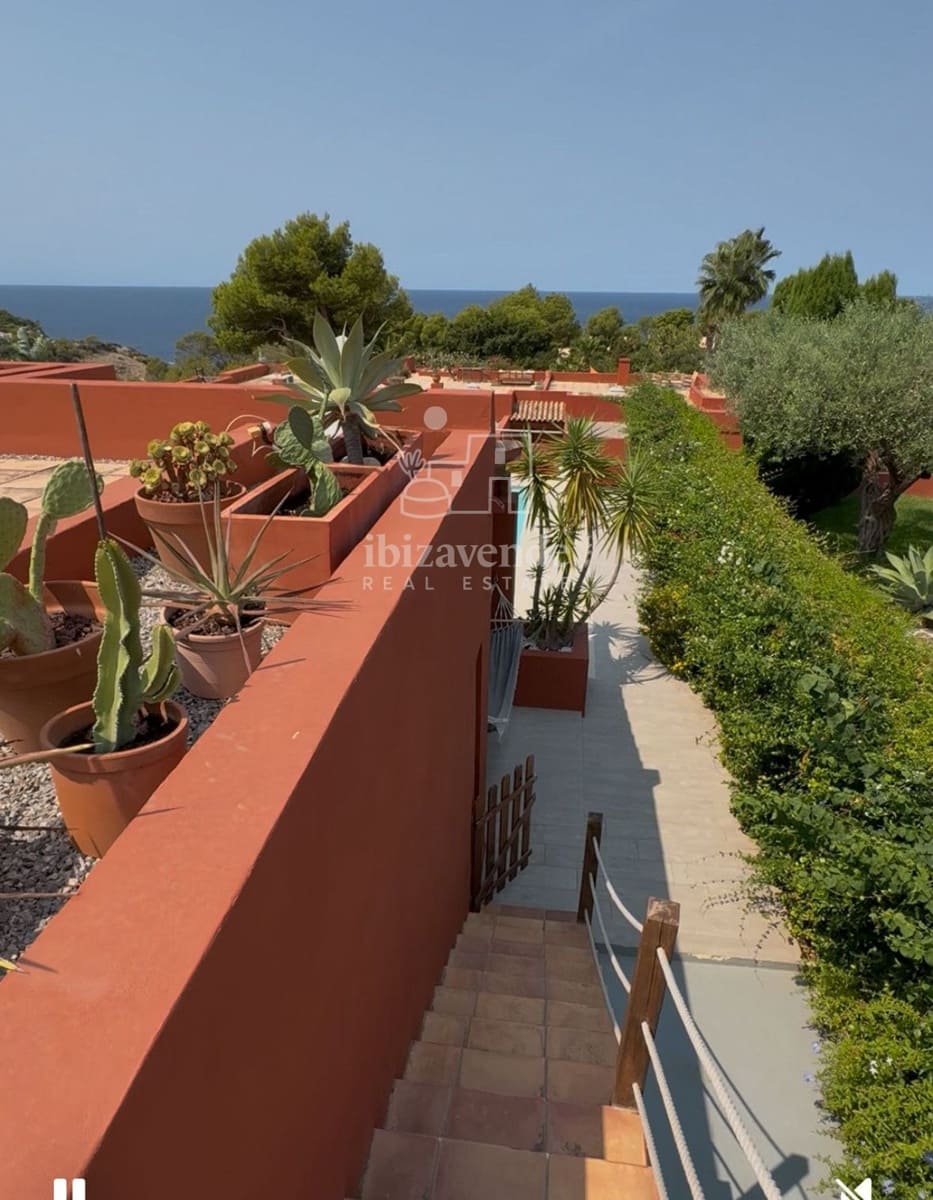 4 bedroom Townhouse for sale in Cala Moli with pool garage - € 1,450,000 (Ref: 9041735)
