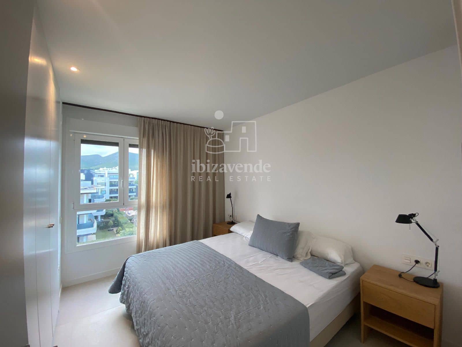 3 makuuhuone Asunto vuokrattavana paikassa Ibiza kaupunki mukana uima-altaan 
autotalli - 6 000 € (Ref: 9041736)