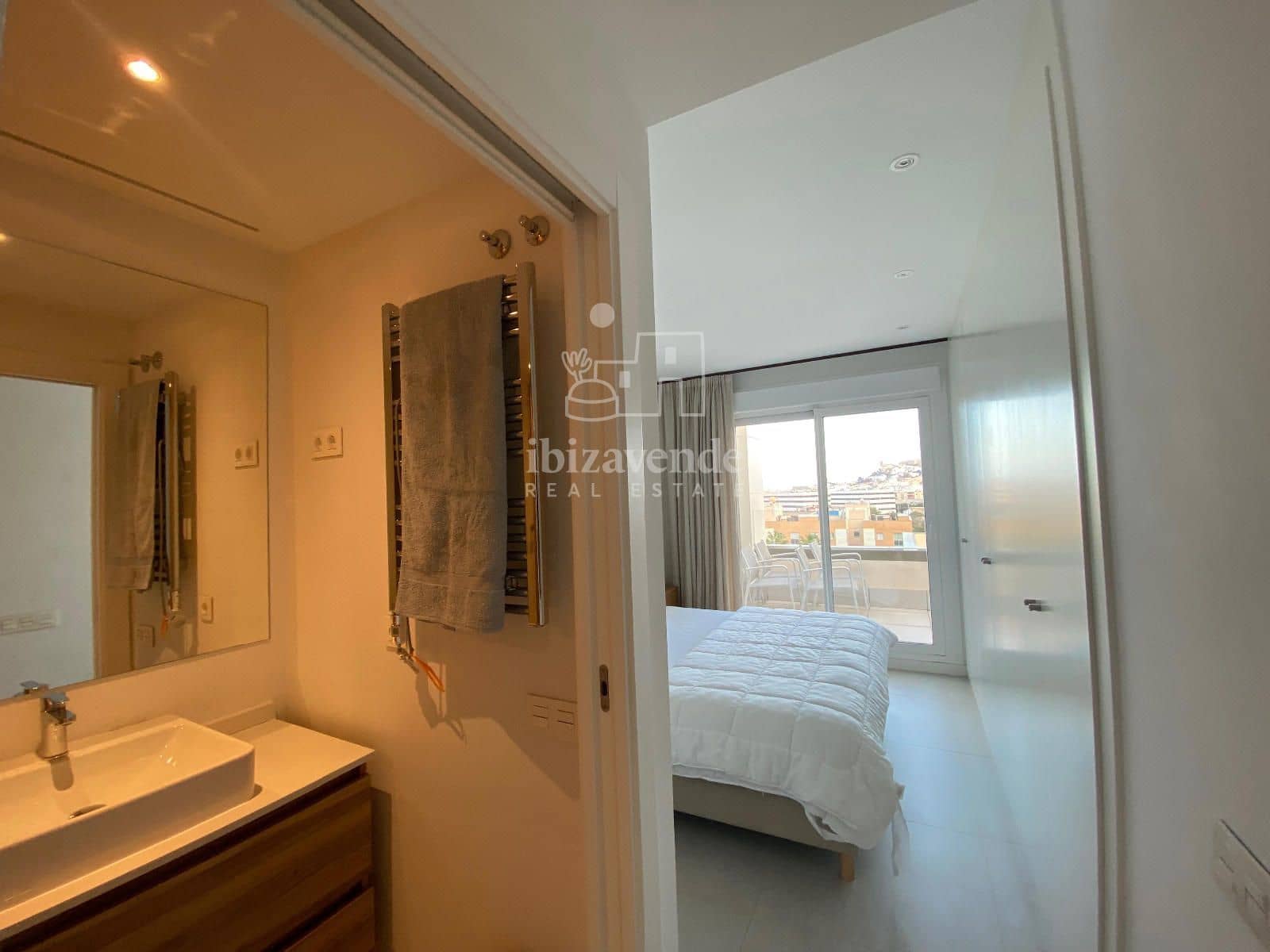 3 makuuhuone Asunto vuokrattavana paikassa Ibiza kaupunki mukana uima-altaan 
autotalli - 6 000 € (Ref: 9041736)