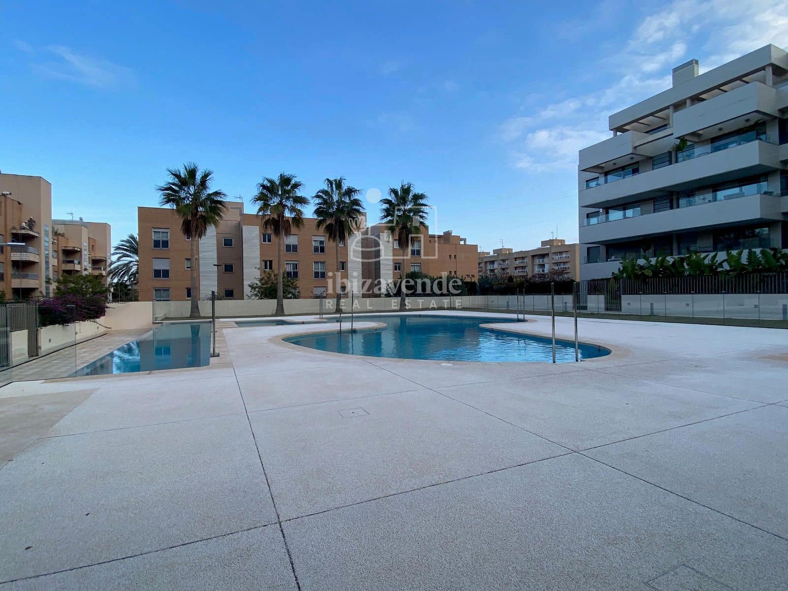 3 makuuhuone Asunto vuokrattavana paikassa Ibiza kaupunki mukana uima-altaan 
autotalli - 6 000 € (Ref: 9041736)