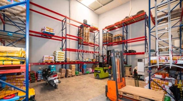 Comercial para venda em Sant Antoni de Portmany com garagem - 1 380 000 € (Ref: 9041738)