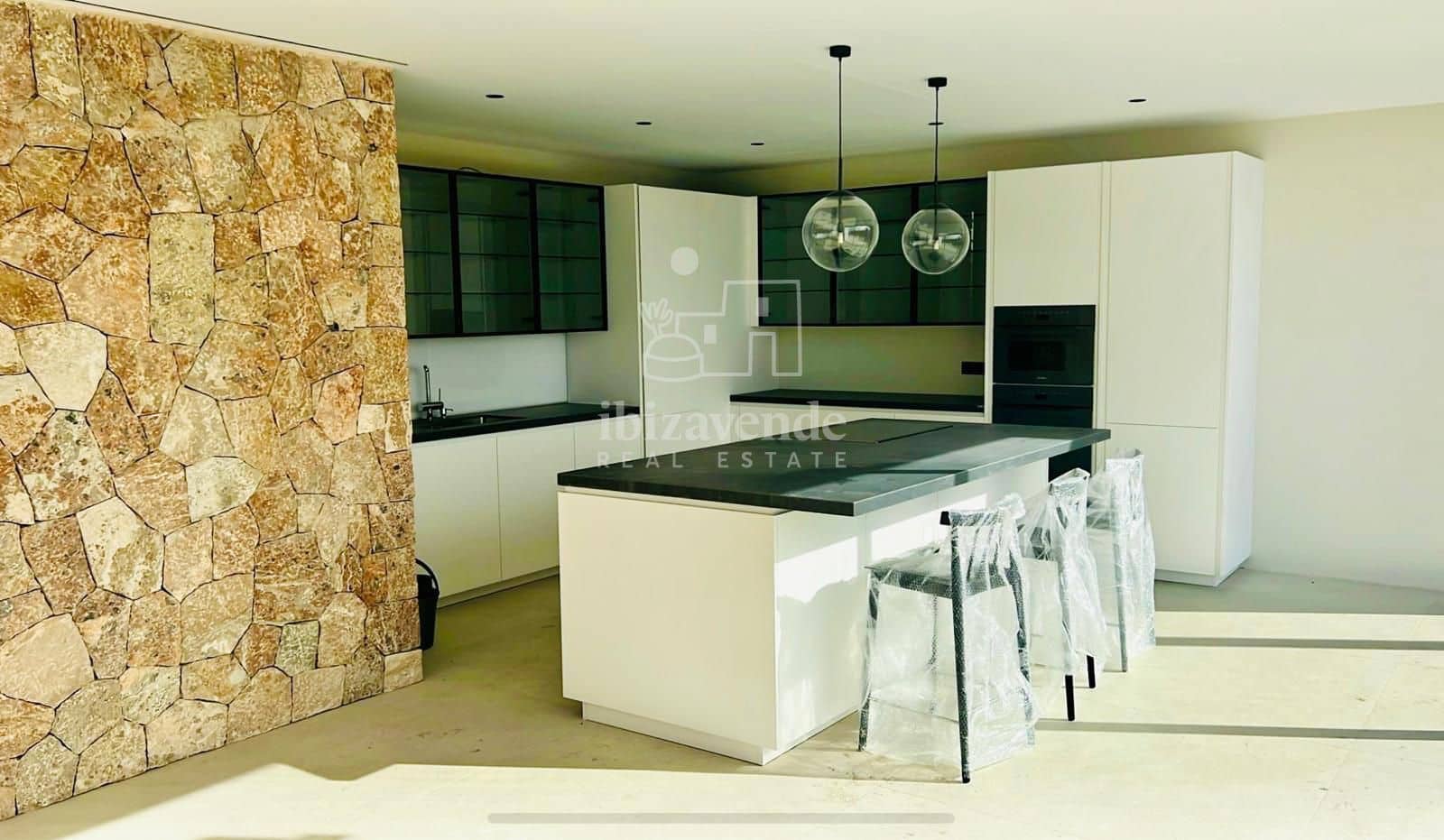 5 soverom Villa til salgs i Sant Antoni de Portmany med svømmebasseng garasje - € 4 900 000 (Ref: 9041739)