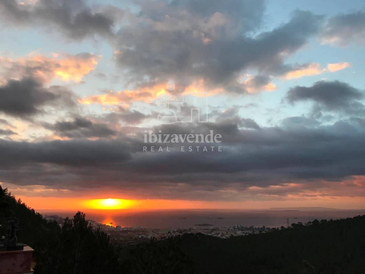 Villa till salu i Ibiza stad med pool garage - 10 000 000 € (Ref: 9041740)