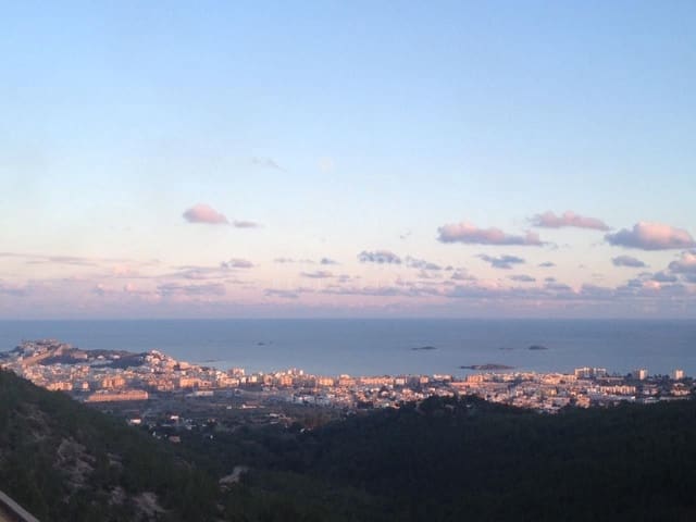 Villa till salu i Ibiza stad med pool garage - 10 000 000 € (Ref: 9041740)