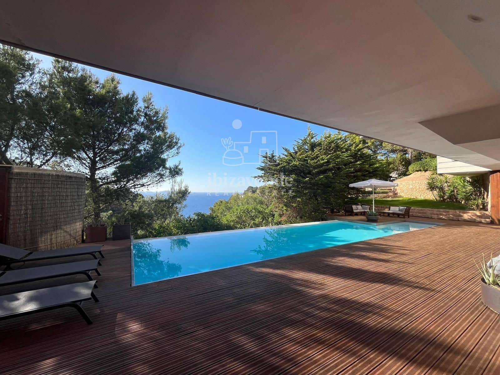 7 soveværelse Villa til leje i Cala Moli med swimmingpool garage - € 37.200 (Ref: 9041742)