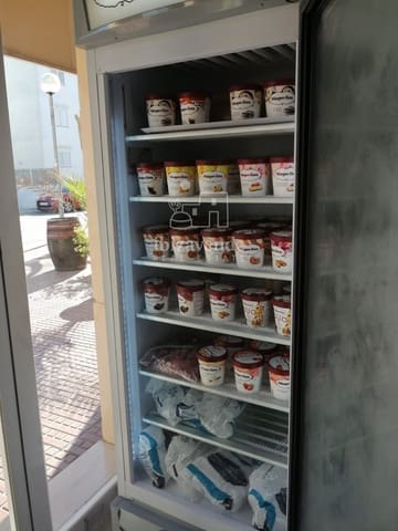 Commercieel te huur in Nuestra Señora de Jesus, Santa Eulalia / Santa Eularia - € 1.200 (Ref: 9041743)