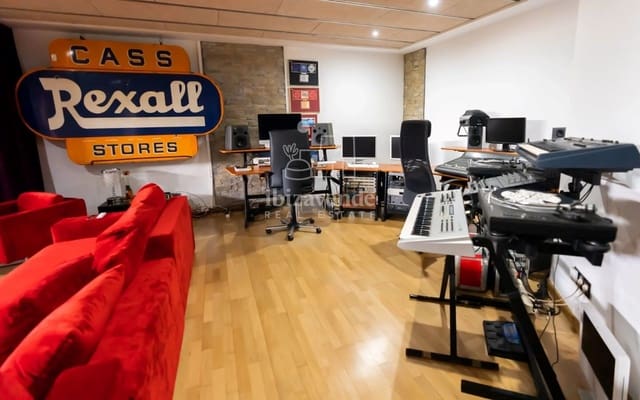 6 soverom Villa til salgs i Santa Eulalia / Santa Eularia med svømmebasseng garasje - € 3 990 000 (Ref: 9041745)