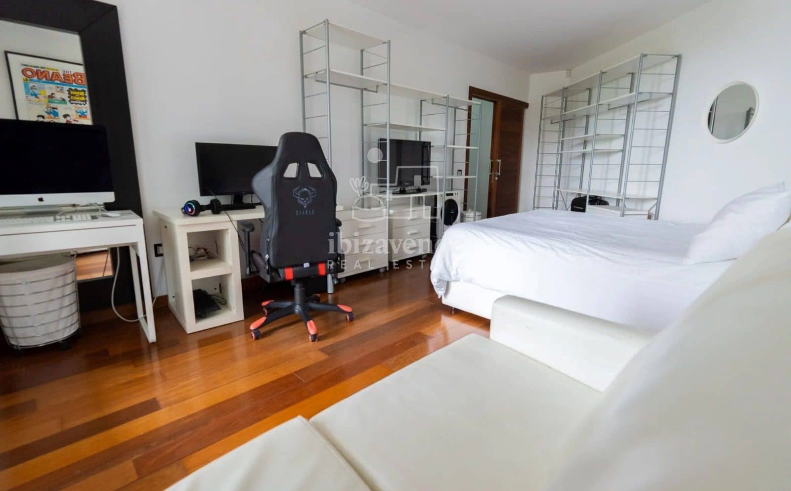 6 bedroom Villa for sale in Santa Eulalia / Santa Eularia with pool garage - € 3,990,000 (Ref: 9041745)