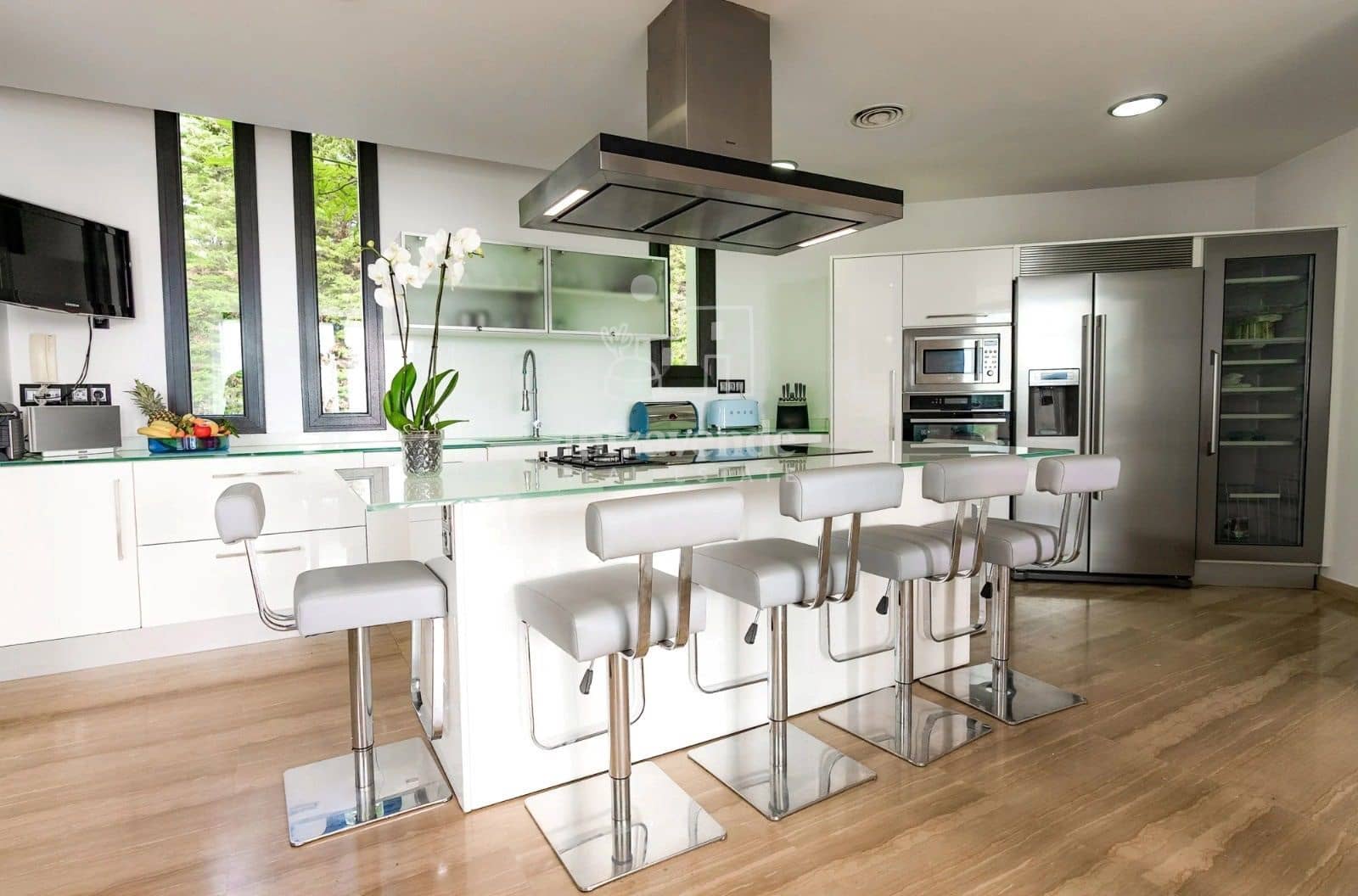 6 bedroom Villa for sale in Santa Eulalia / Santa Eularia with pool garage - € 3,990,000 (Ref: 9041745)