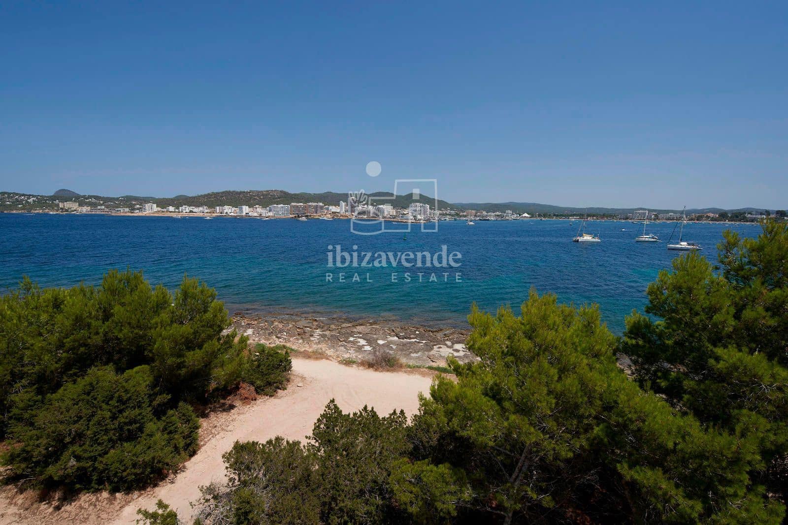 3 soveværelse Lejlighed til salg i Sant Antoni de Portmany med swimmingpool garage - € 675.000 (Ref: 9041746)