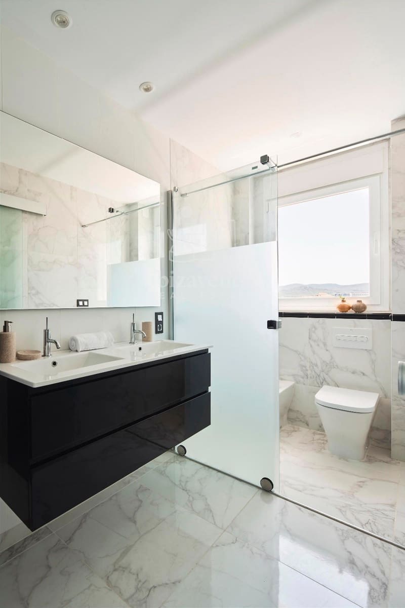 3 quarto Penthouse para venda em Sant Antoni de Portmany com piscina garagem - 786 000 € (Ref: 9041748)