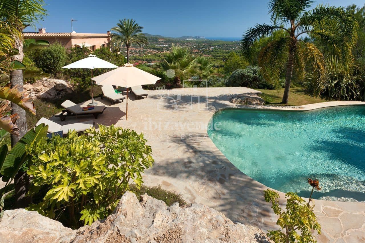 6 bedroom Villa for sale in Santa Eulalia / Santa Eularia with pool garage - € 12,000,000 (Ref: 9041753)