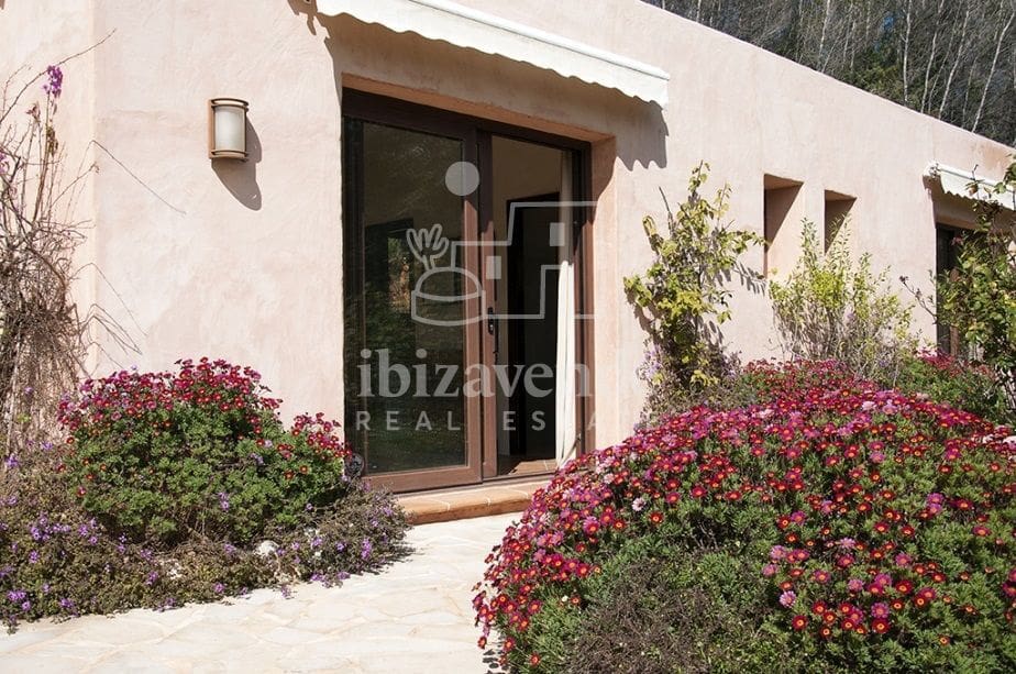 6 bedroom Villa for sale in Santa Eulalia / Santa Eularia with pool garage - € 12,000,000 (Ref: 9041753)