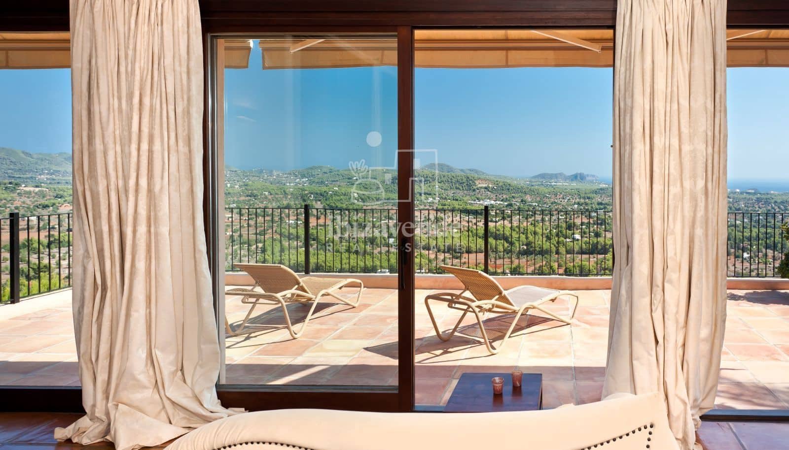 6 bedroom Villa for sale in Santa Eulalia / Santa Eularia with pool garage - € 12,000,000 (Ref: 9041753)