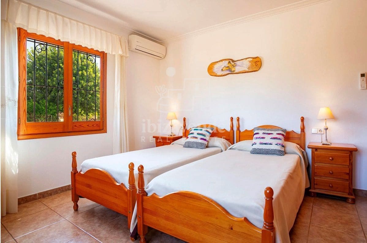 5 soveværelse Villa til leje i Sant Jordi de Ses Salines med swimmingpool garage - € 6.000 (Ref: 9041757)