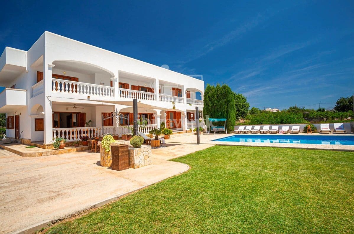 5 soveværelse Villa til leje i Sant Jordi de Ses Salines med swimmingpool garage - € 6.000 (Ref: 9041757)