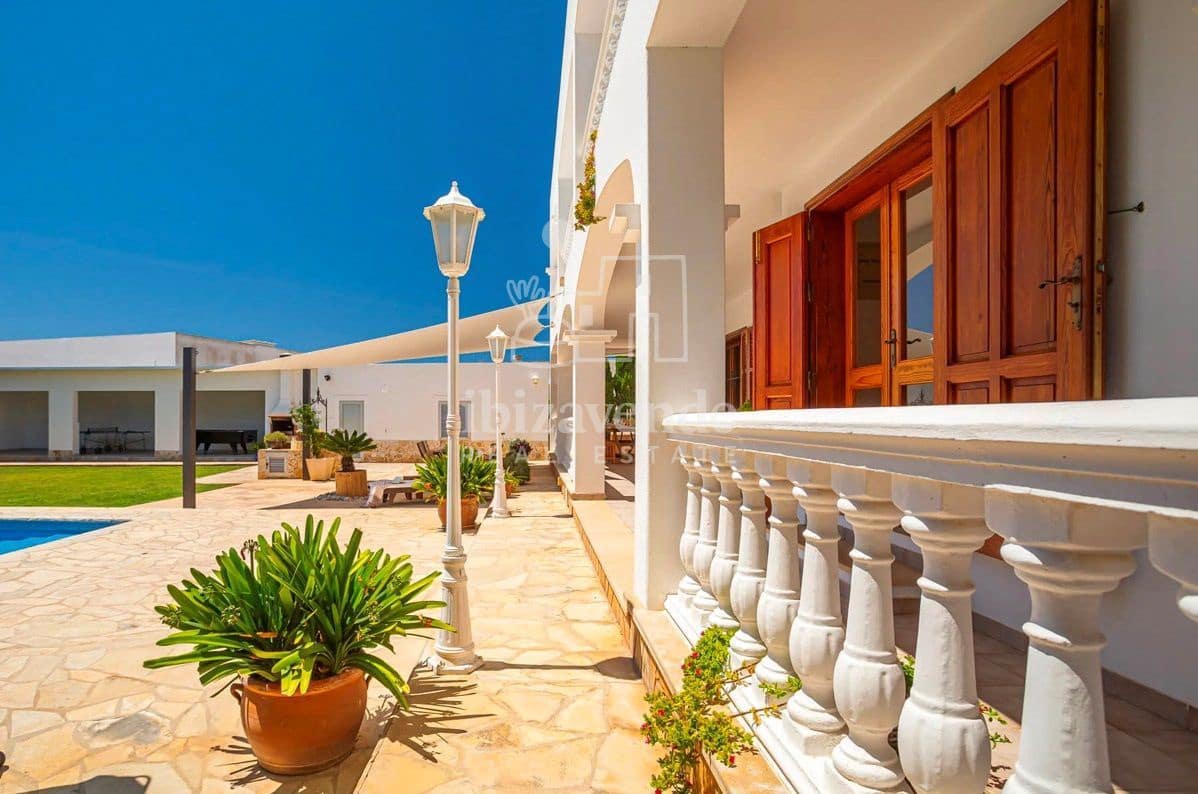 5 soveværelse Villa til leje i Sant Jordi de Ses Salines med swimmingpool garage - € 6.000 (Ref: 9041757)