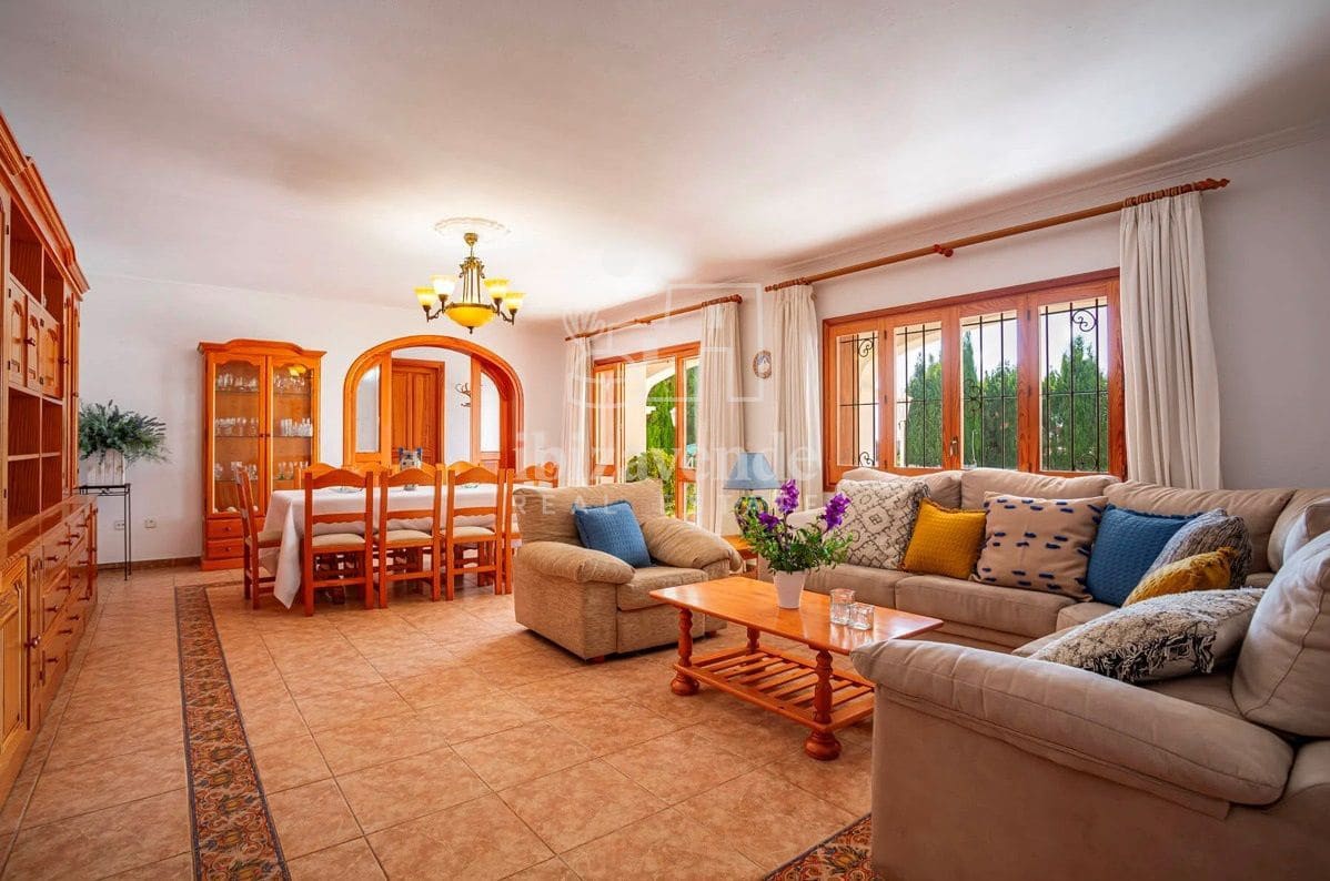 5 soveværelse Villa til leje i Sant Jordi de Ses Salines med swimmingpool garage - € 6.000 (Ref: 9041757)