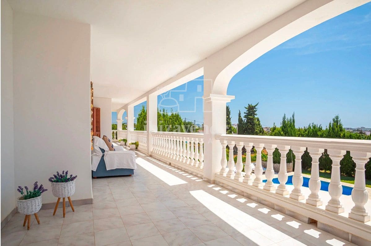 5 soveværelse Villa til leje i Sant Jordi de Ses Salines med swimmingpool garage - € 6.000 (Ref: 9041757)