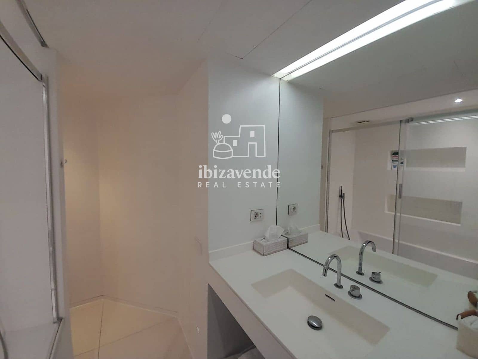 1 bedroom Flat for sale in Ibiza / Eivissa town with pool - € 521,750 (Ref: 9041759)