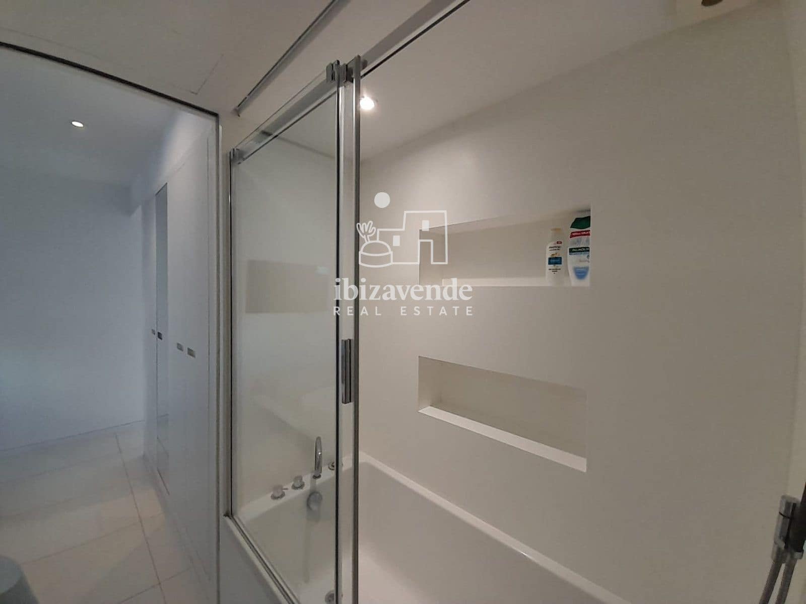 1 bedroom Flat for sale in Ibiza / Eivissa town with pool - € 521,750 (Ref: 9041759)