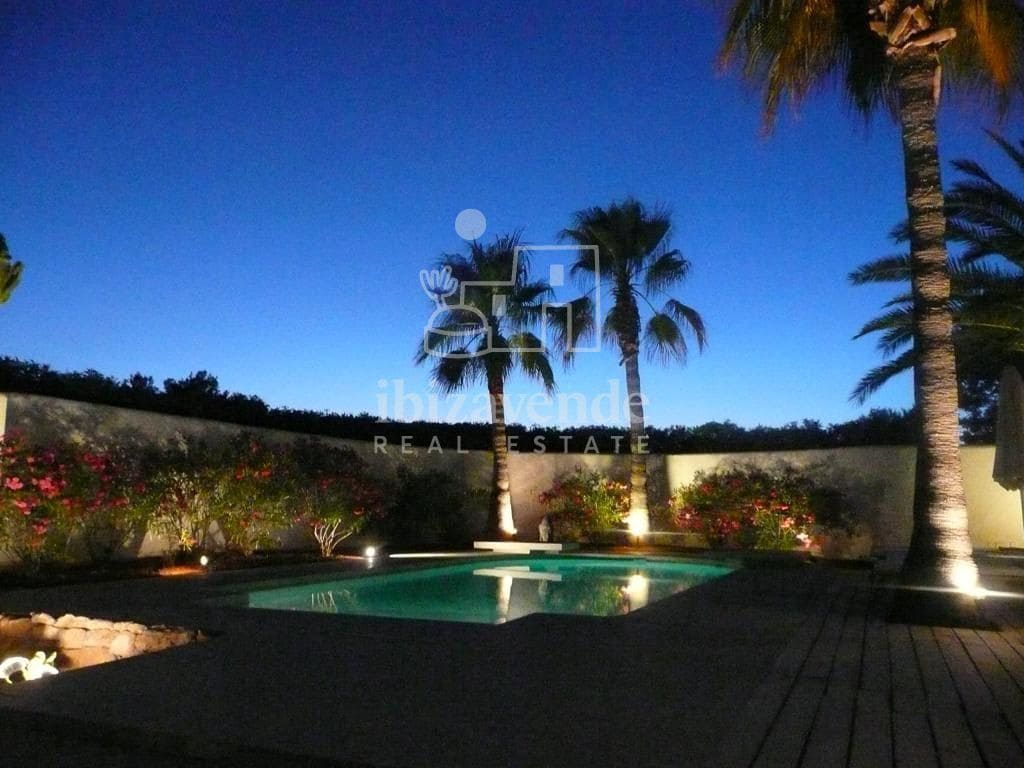 4 soveværelse Villa til salg i Cala Tarida med swimmingpool garage - € 1.950.000 (Ref: 9041768)